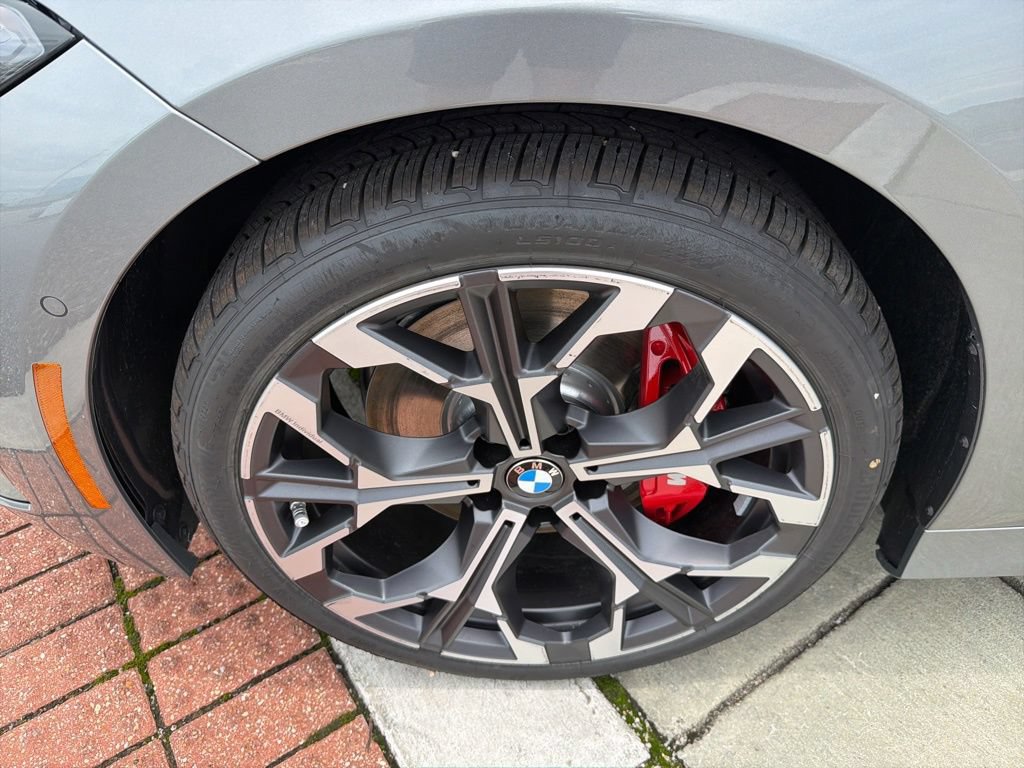 New 2026 BMW 330i Sedan w/ M Sport Package RWD image 9