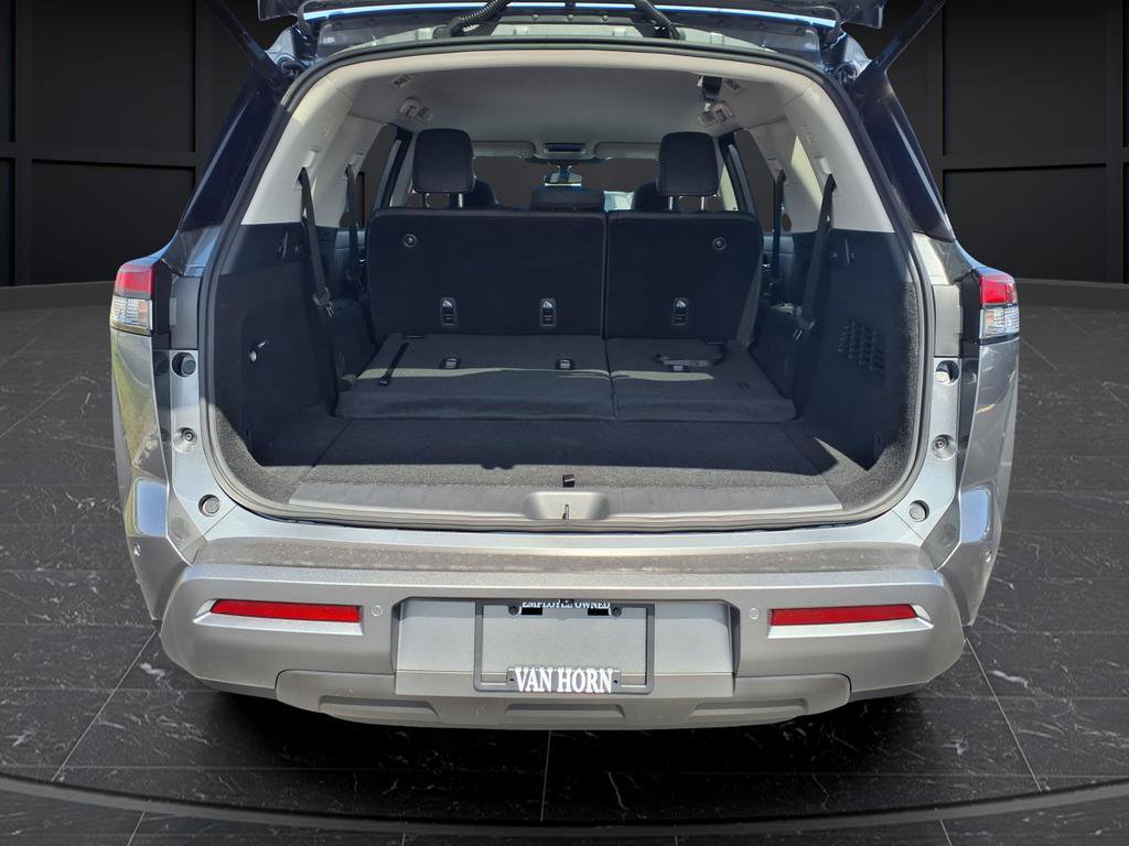 New 2026 Nissan Pathfinder SL AWD/4WD image 9