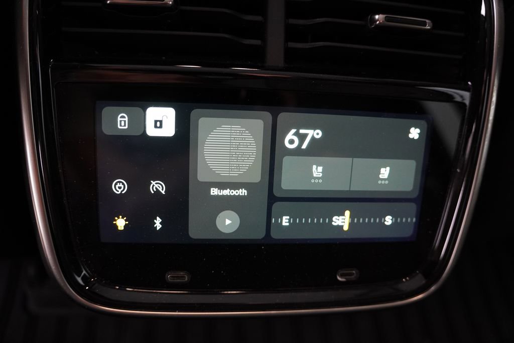 Used 2023 Rivian R1S Adventure AWD/4WD image 5