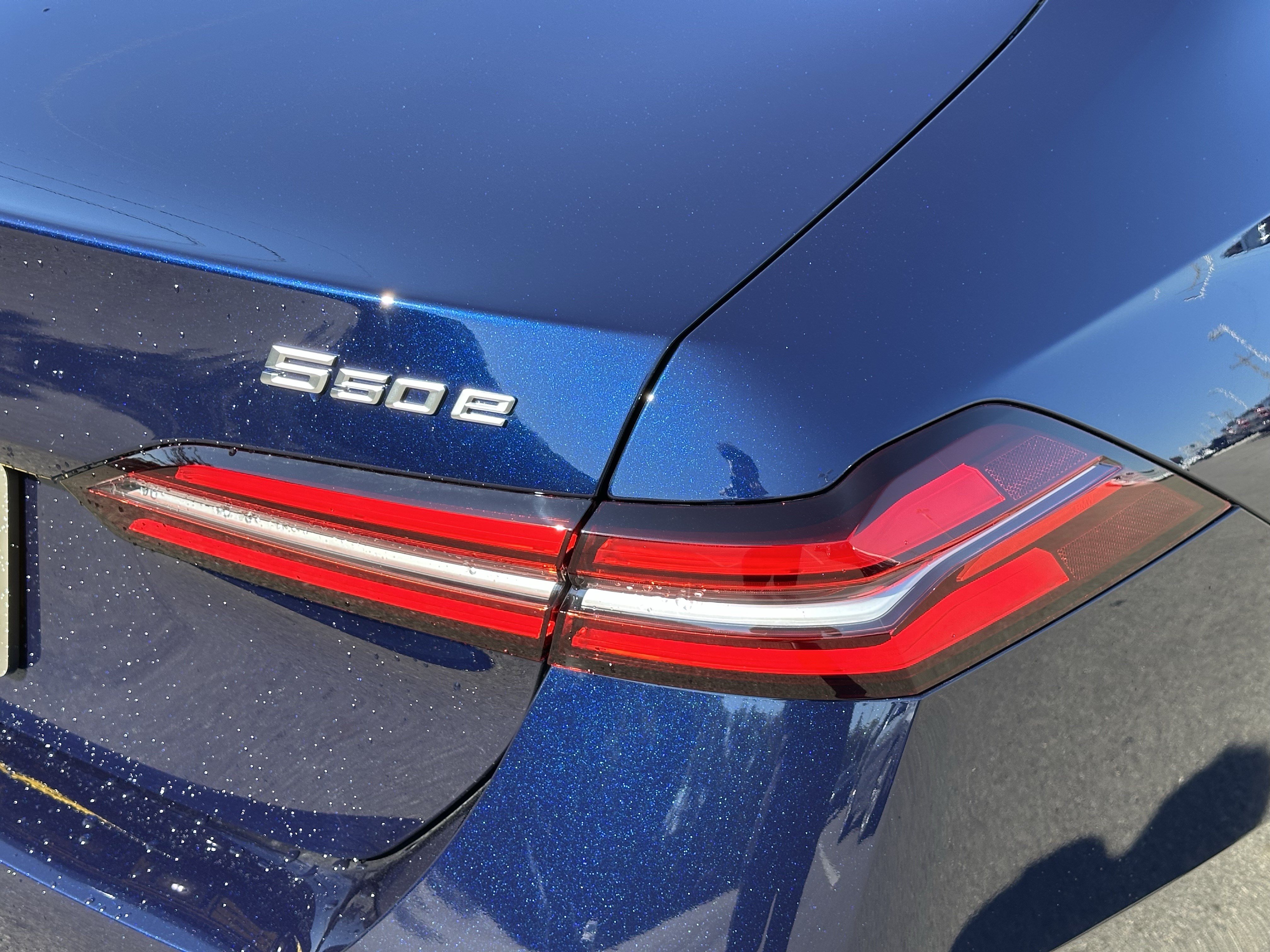 New 2026 BMW 550e xDrive w/ Executive Package AWD/4WD image 23