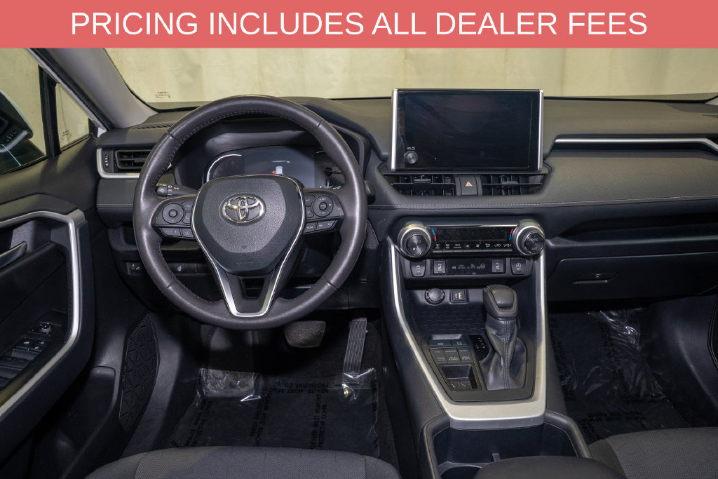 Used 2025 Toyota RAV4 XLE w/ Weather Package AWD/4WD image 6