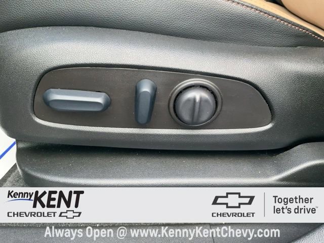 Used 2023 Chevrolet Equinox Premier image 23