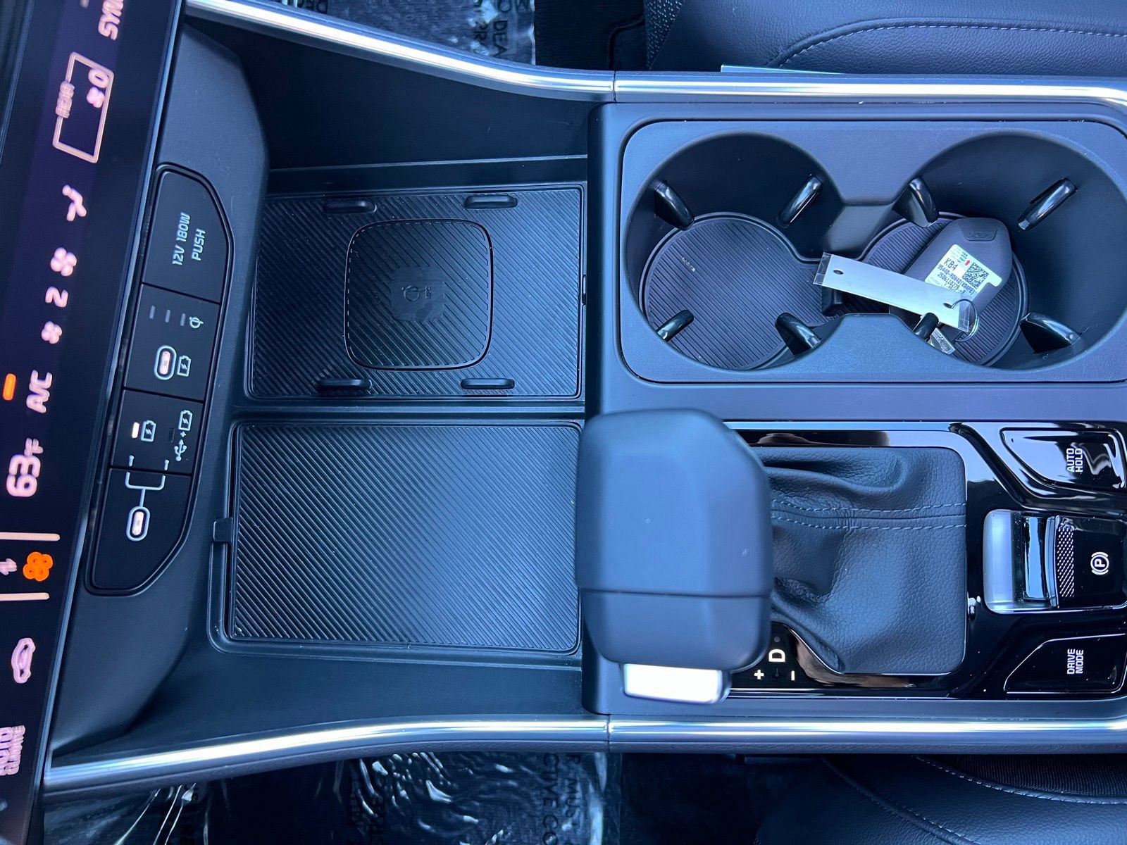 Used 2025 Kia Carnival SX Prestige image 42