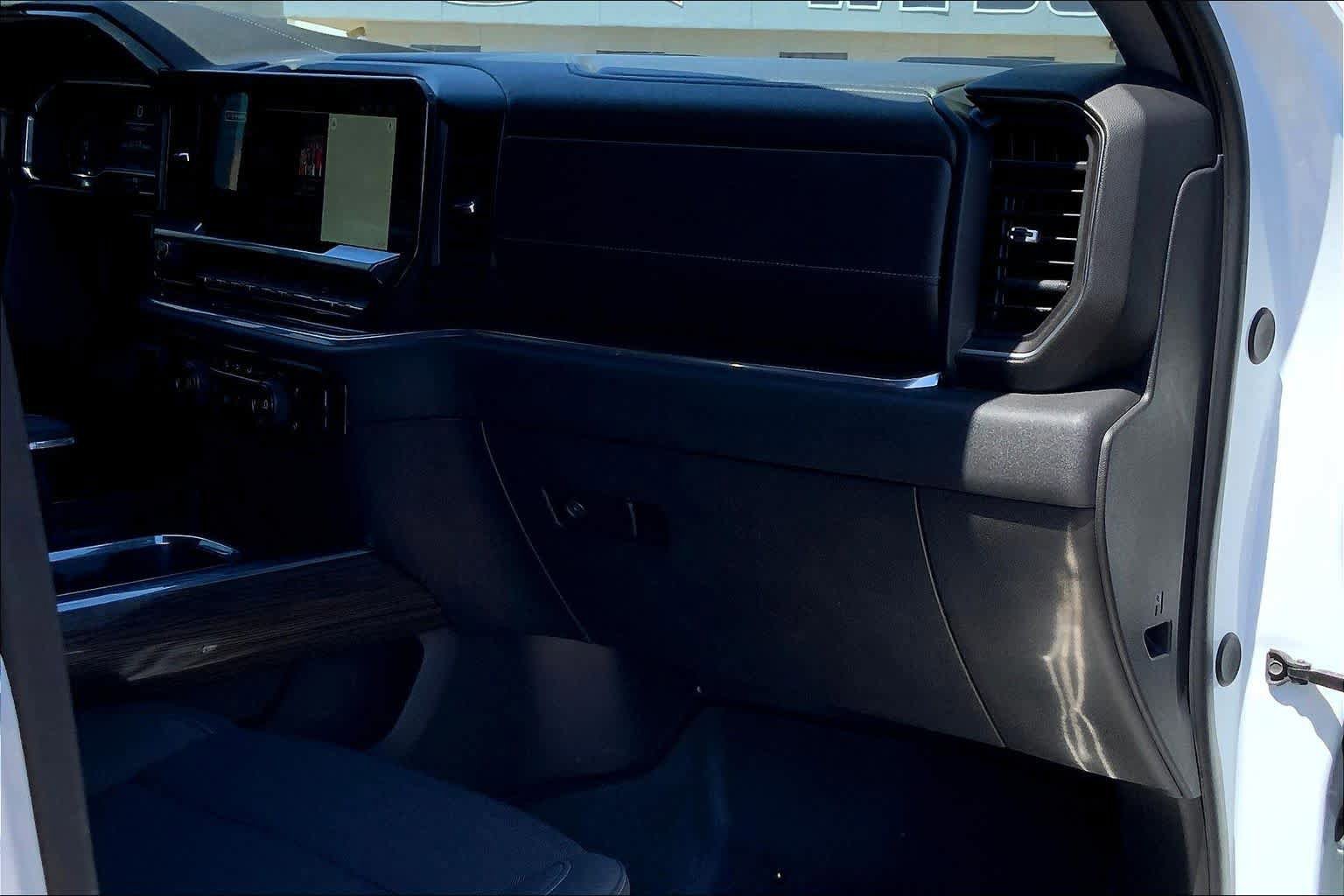 Used 2024 Chevrolet Silverado 1500 LT Trail Boss w/ Protection Package AWD/4WD image 19