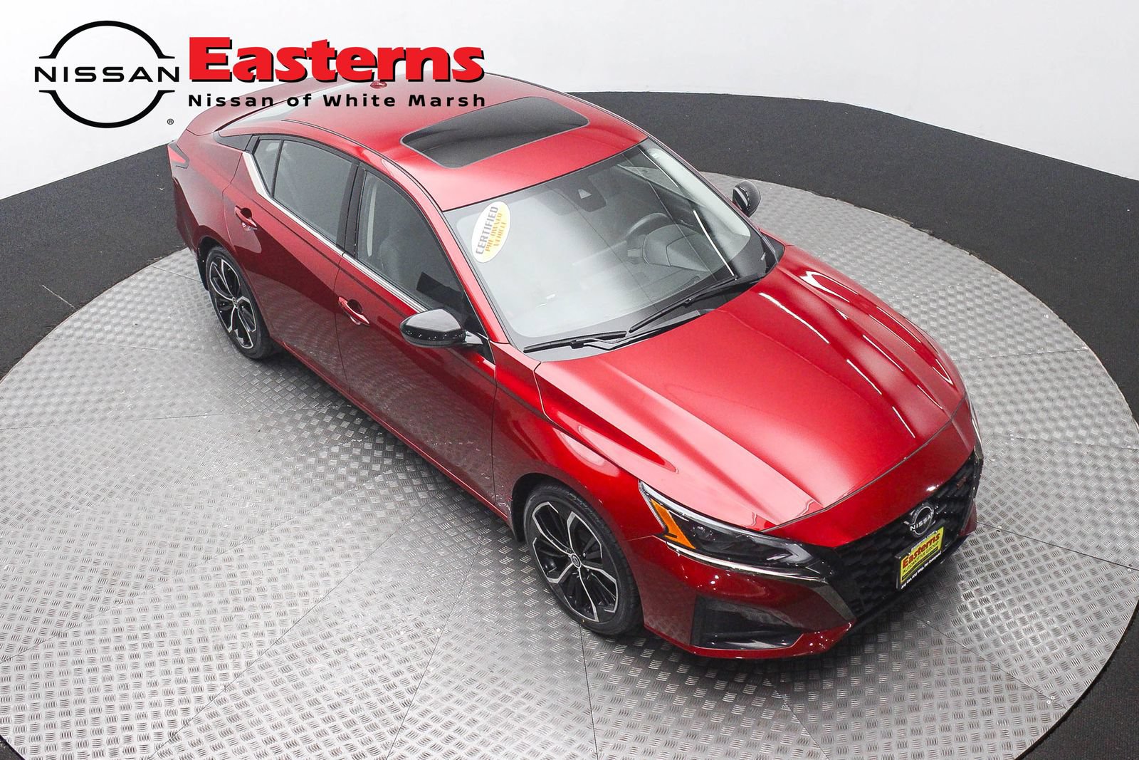 Used 2023 Nissan Altima 2.5 SR w/ SR Premium Package FWD image 3