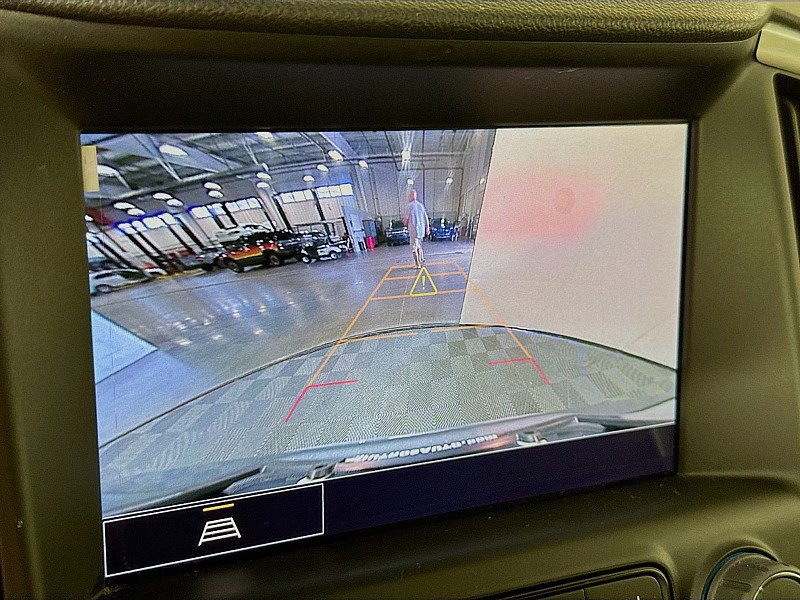 Used 2023 GMC Terrain SLE w/ Driver Convenience Package image 17