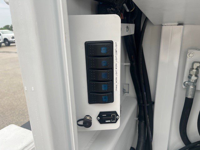 New 2024 Ford F550 4x4 Regular Cab Super Duty image 11
