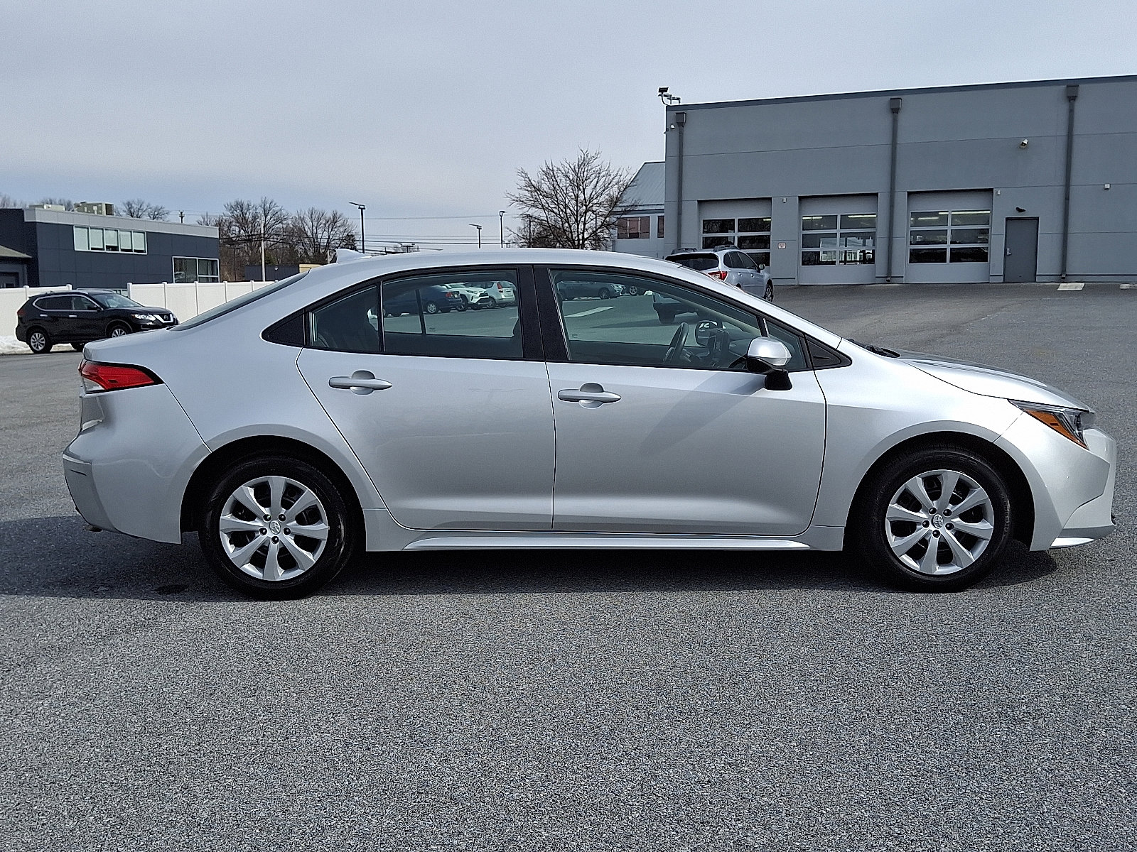 Used 2025 Toyota Corolla LE image 8