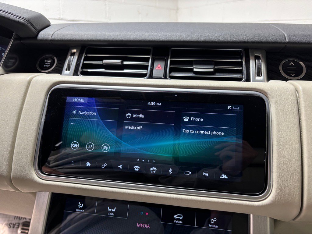 Used 2022 Land Rover Range Rover Westminster Edition image 16