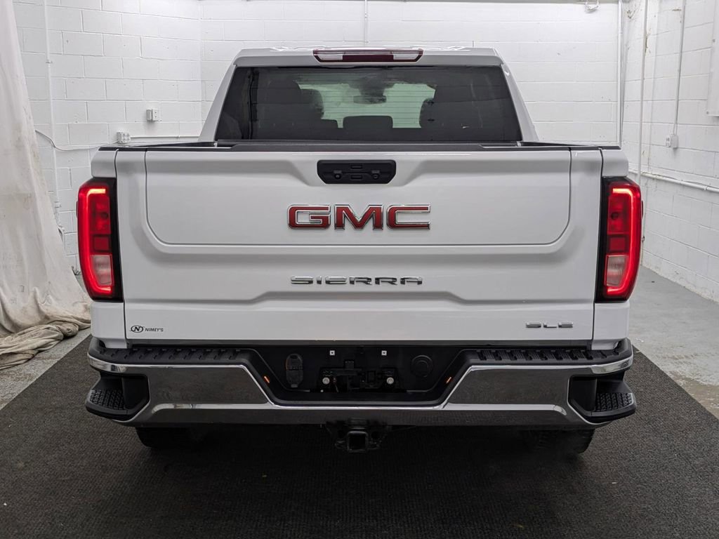 Used 2023 GMC Sierra 1500 SLE w/ Enhanced Capability Package AWD/4WD image 17