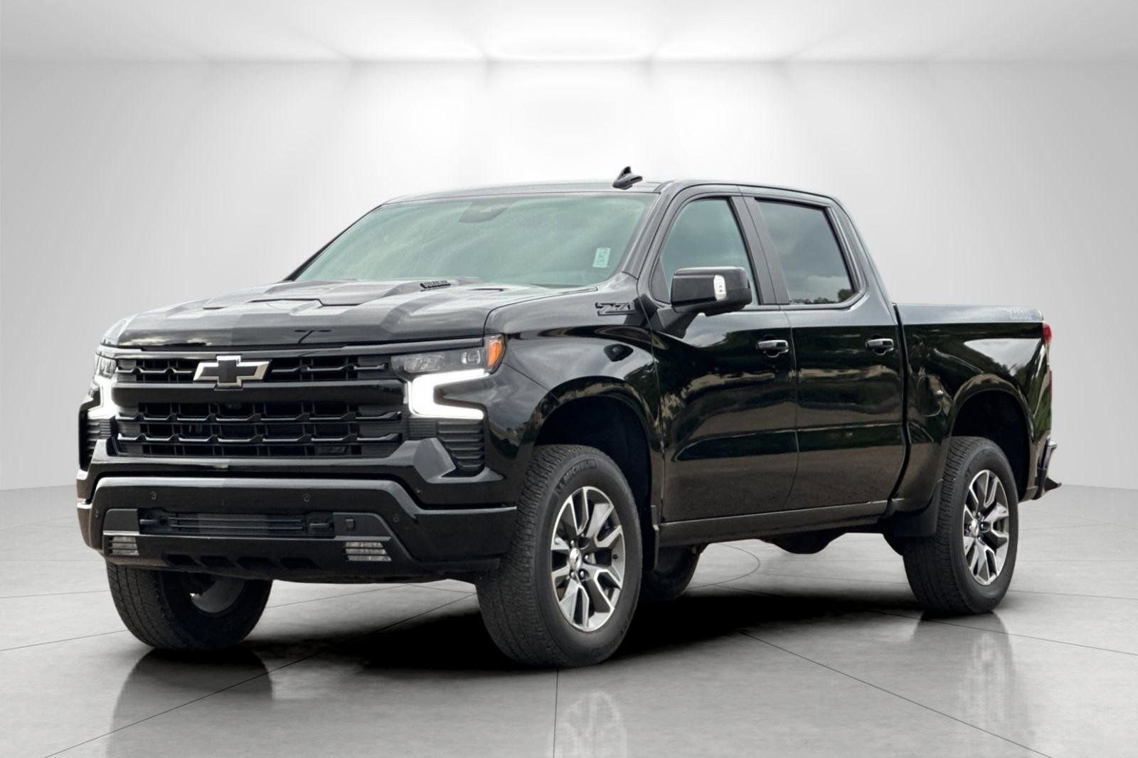 Used 2025 Chevrolet Silverado 1500 LT Trail Boss w/ LT Trail Boss Premium Package AWD/4WD image 7