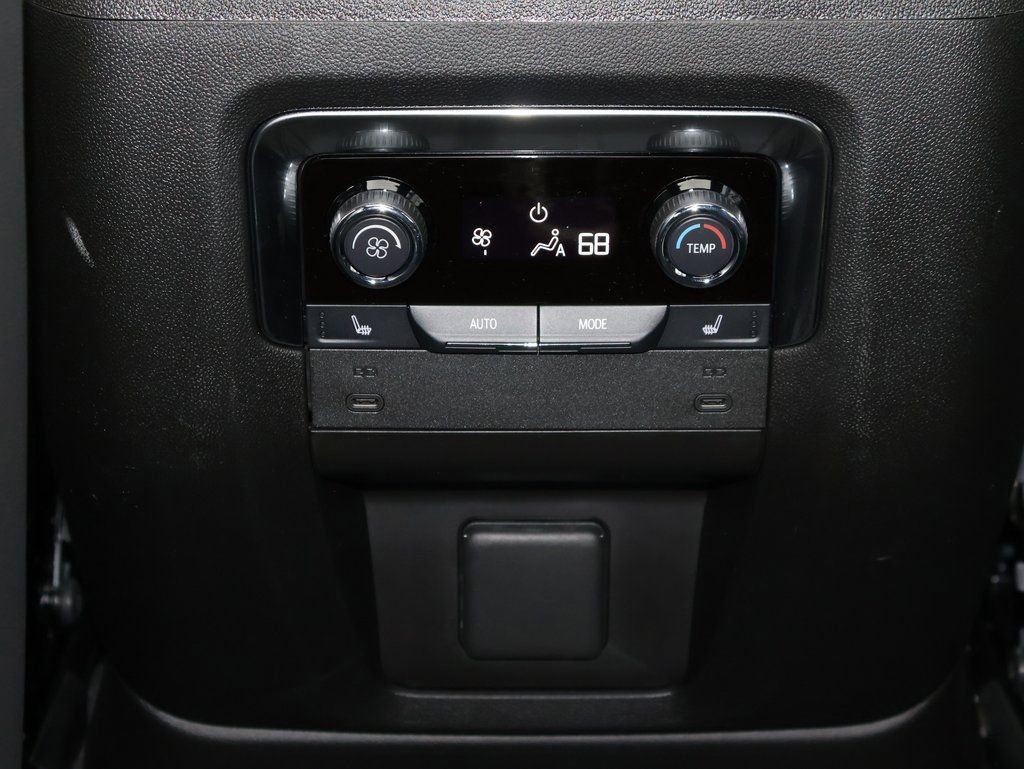 New 2025 Chevrolet Suburban Premier w/ Sun And Tow Package image 31