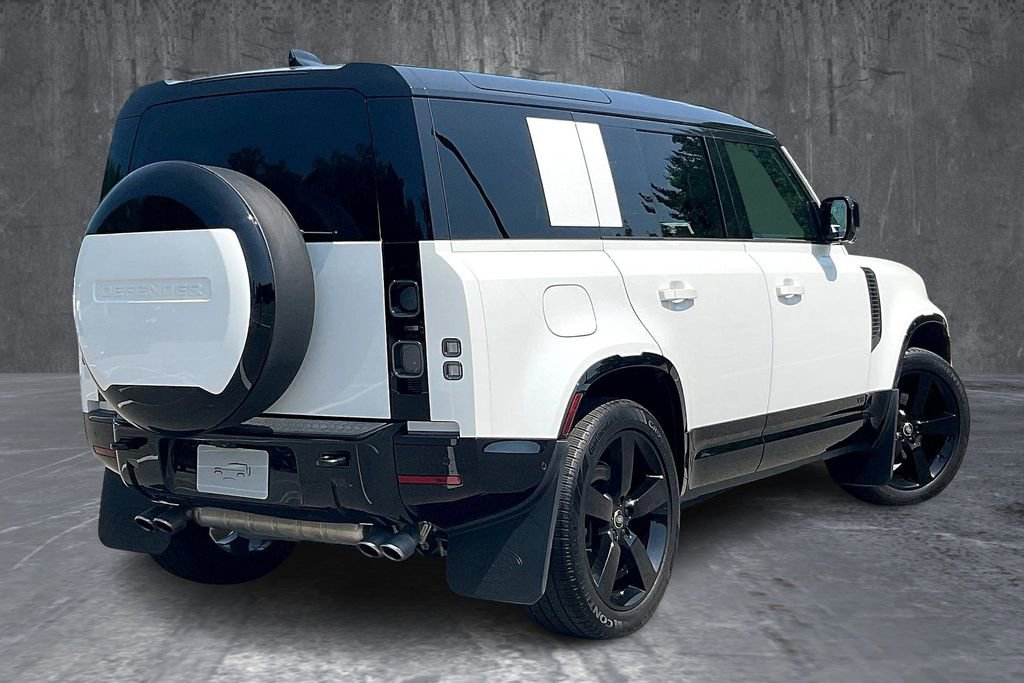 Used 2025 Land Rover Defender 110 V8 image 6