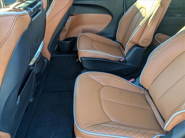 New 2026 Chrysler Pacifica Pinnacle image 17