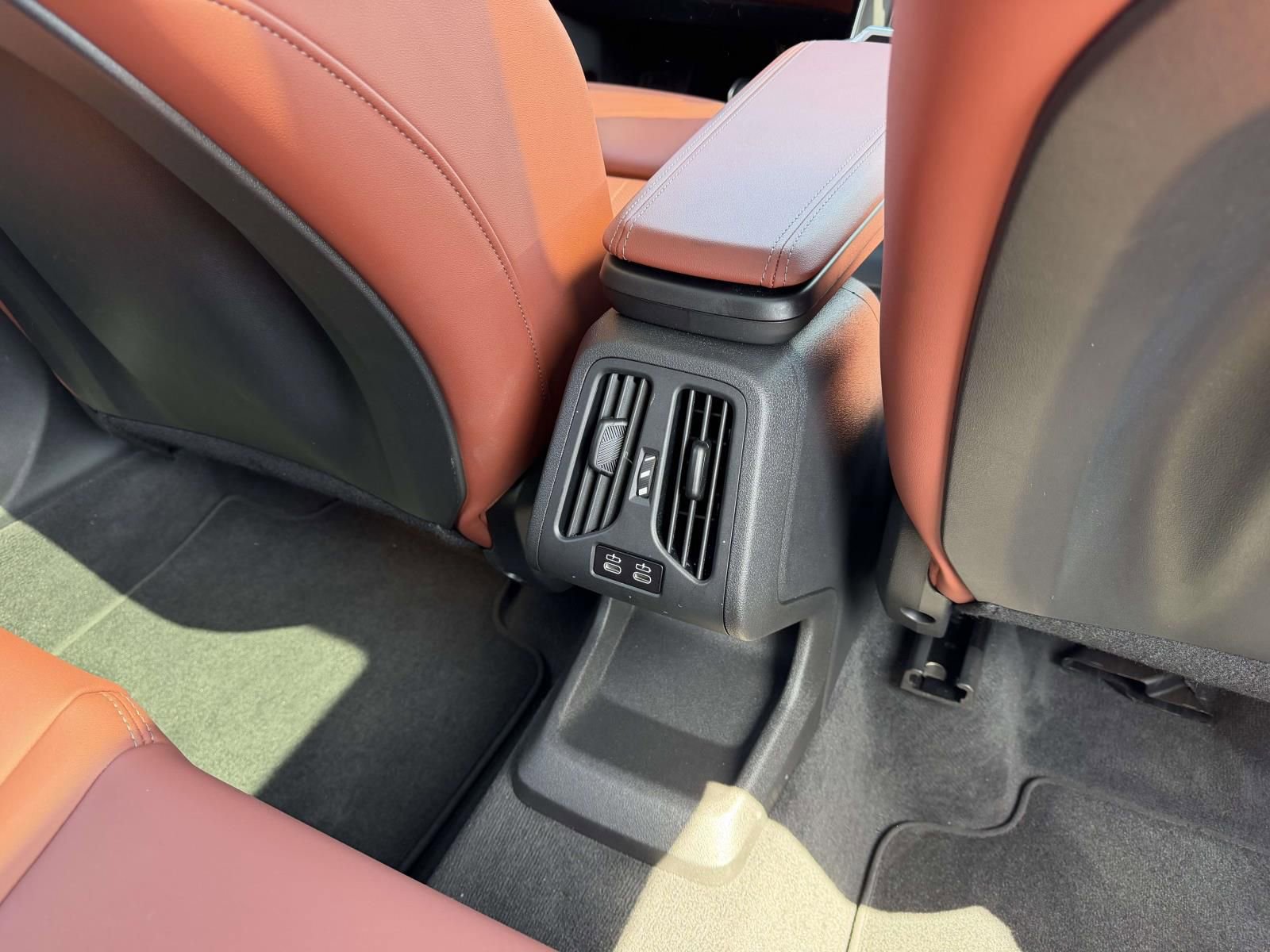 Used 2026 BMW X1 M35i w/ Technology Package AWD/4WD image 17