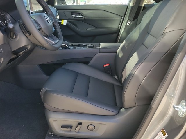 New 2026 Nissan Rogue SV image 6