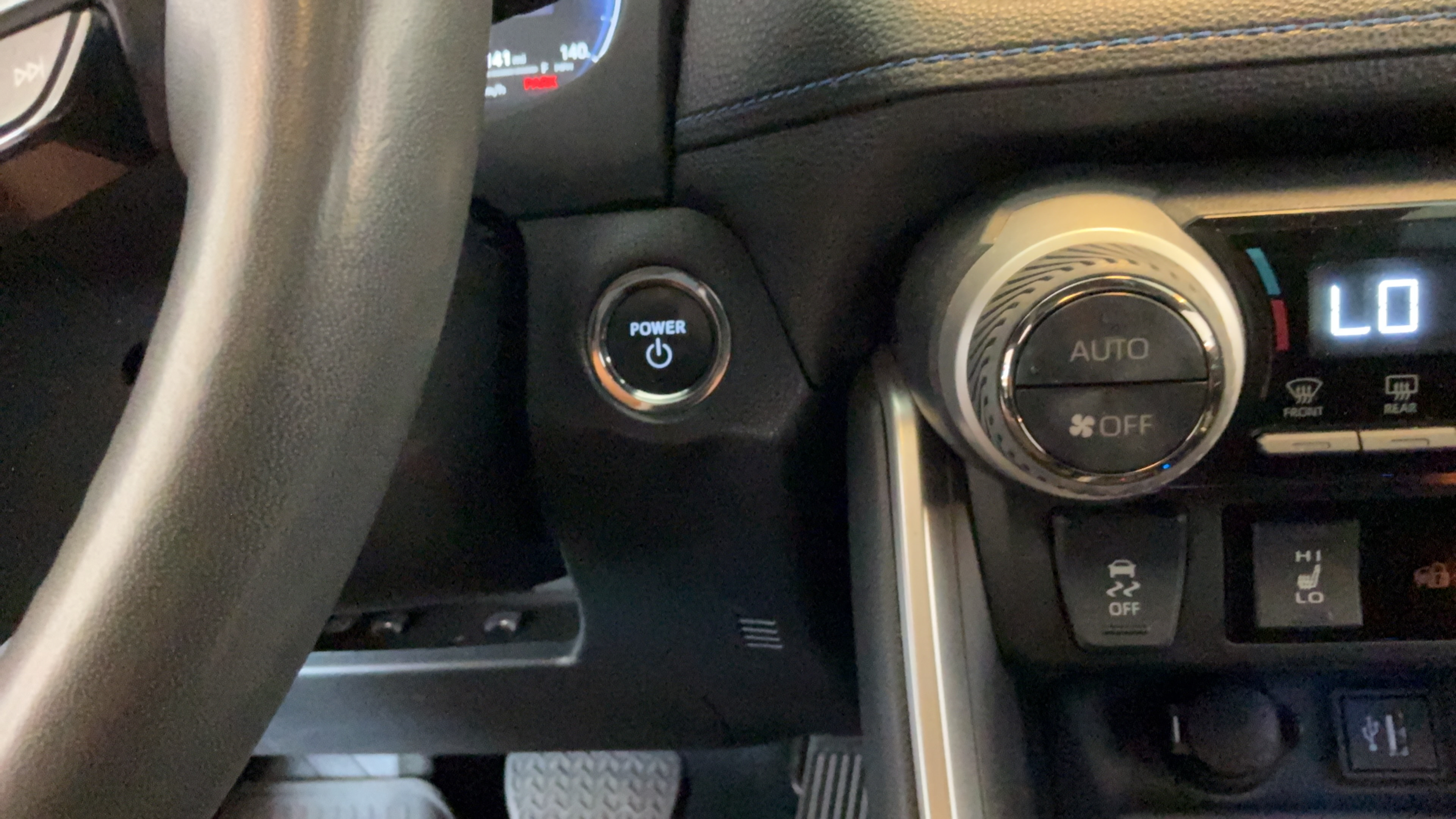 Used 2024 Toyota RAV4 XSE w/ Advanced Technology Package AWD/4WD image 19