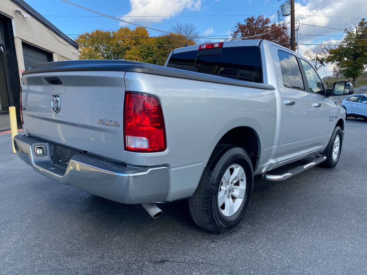 Used 2017 RAM 1500 Classic SLT w/ Trailer & Traction Group image 3