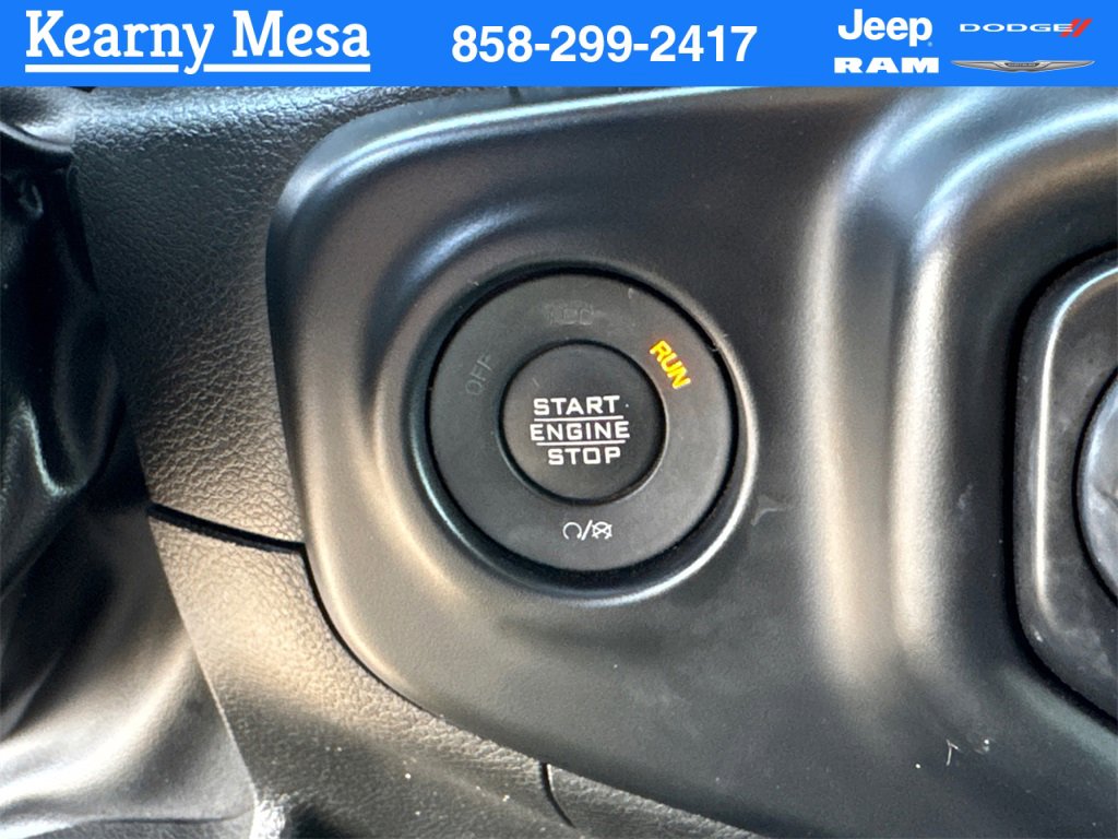 Used 2023 Jeep Wrangler Unlimited Sahara image 30