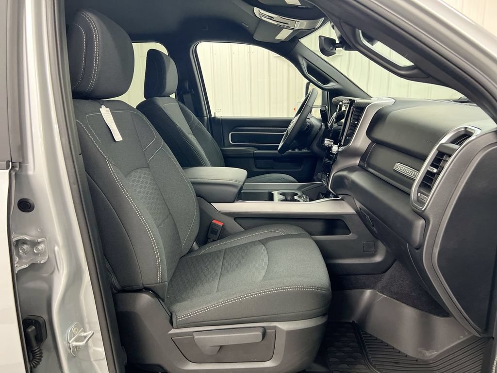 New 2026 RAM 2500 Big Horn AWD/4WD image 22
