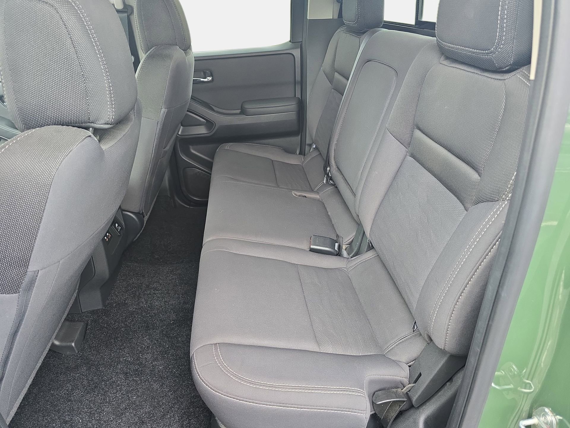 Used 2024 Nissan Frontier SV w/ SV Convenience Package RWD image 13