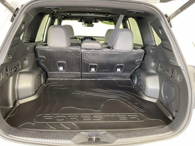 Used 2025 Subaru Forester Limited image 8