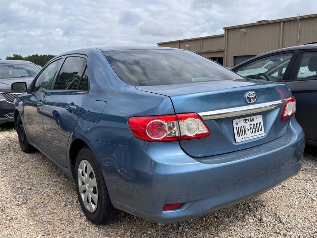 Used 2013 Toyota Corolla L FWD image 4