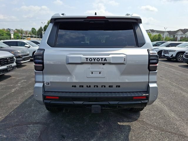 Used 2025 Toyota 4Runner TRD Sport AWD/4WD image 7