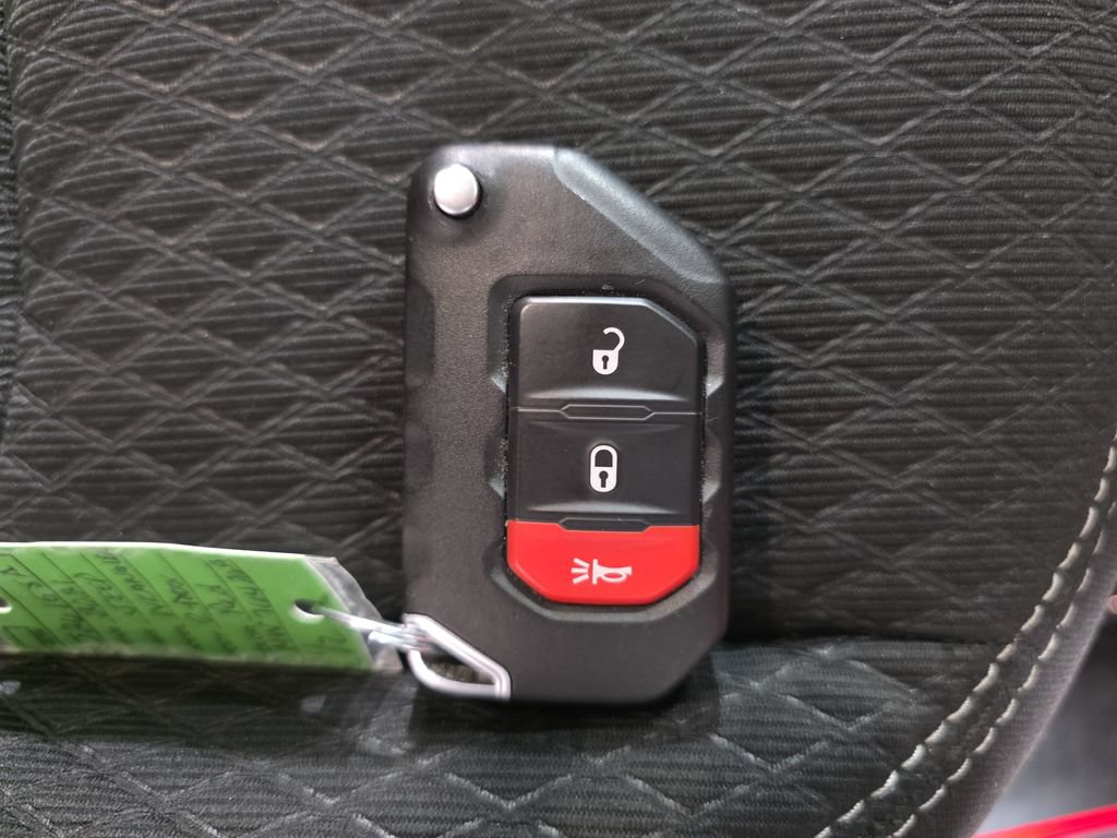 Used 2021 Jeep Wrangler Sport AWD/4WD image 34