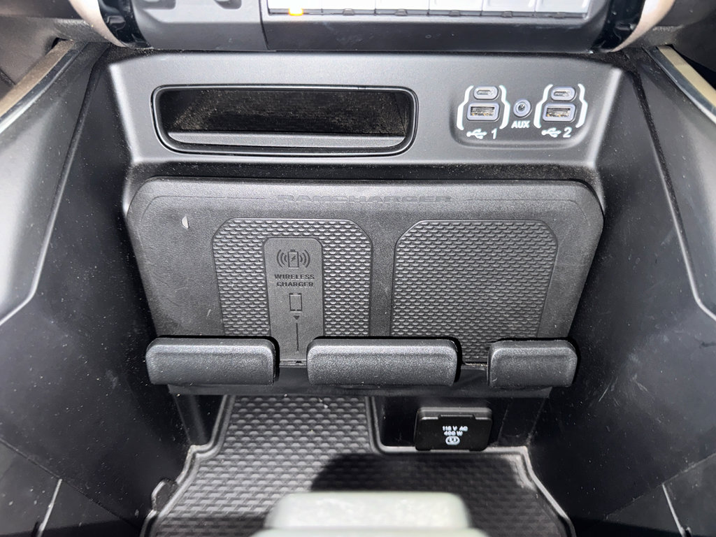 Used 2024 RAM 3500 Laramie image 37