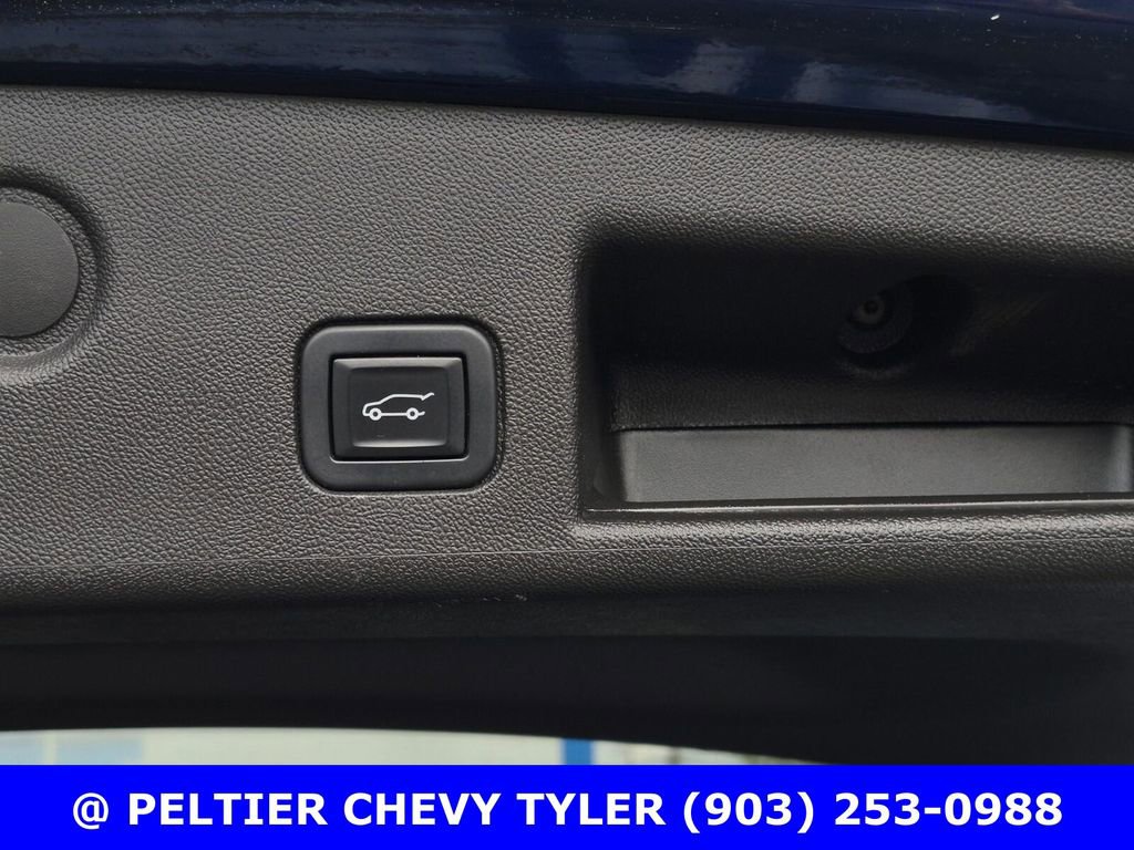 Used 2022 Chevrolet Equinox RS w/ LPO, Cargo Package image 9