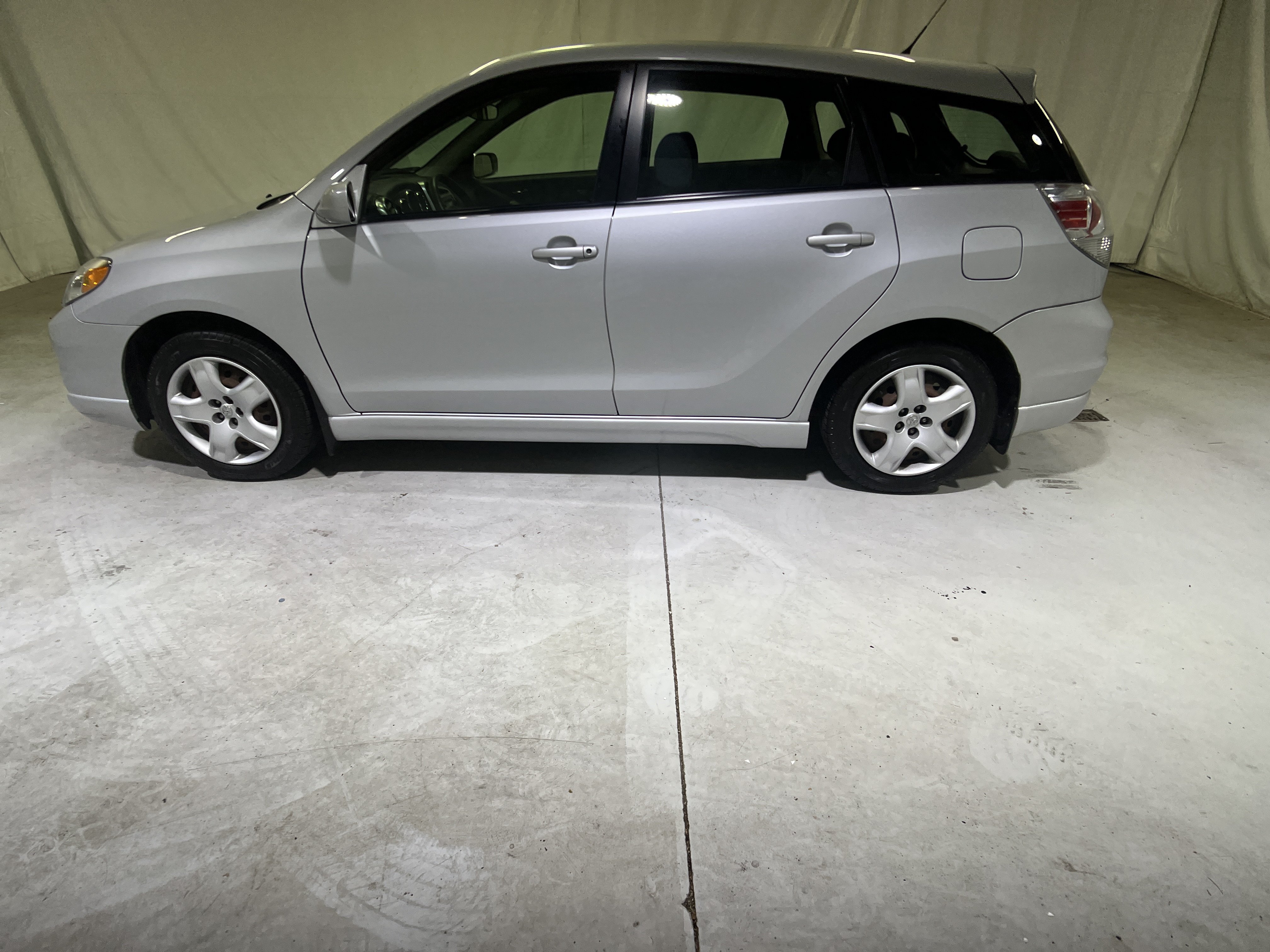 Used 2007 Toyota Matrix FWD image 7