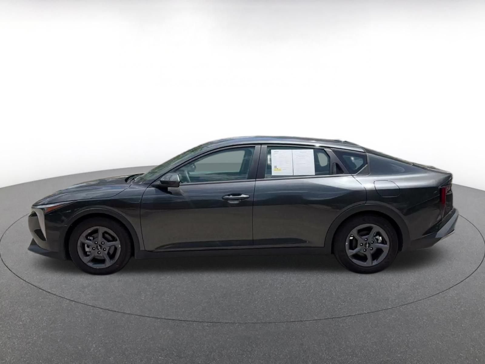 Used 2025 Kia K4 FWD image 8