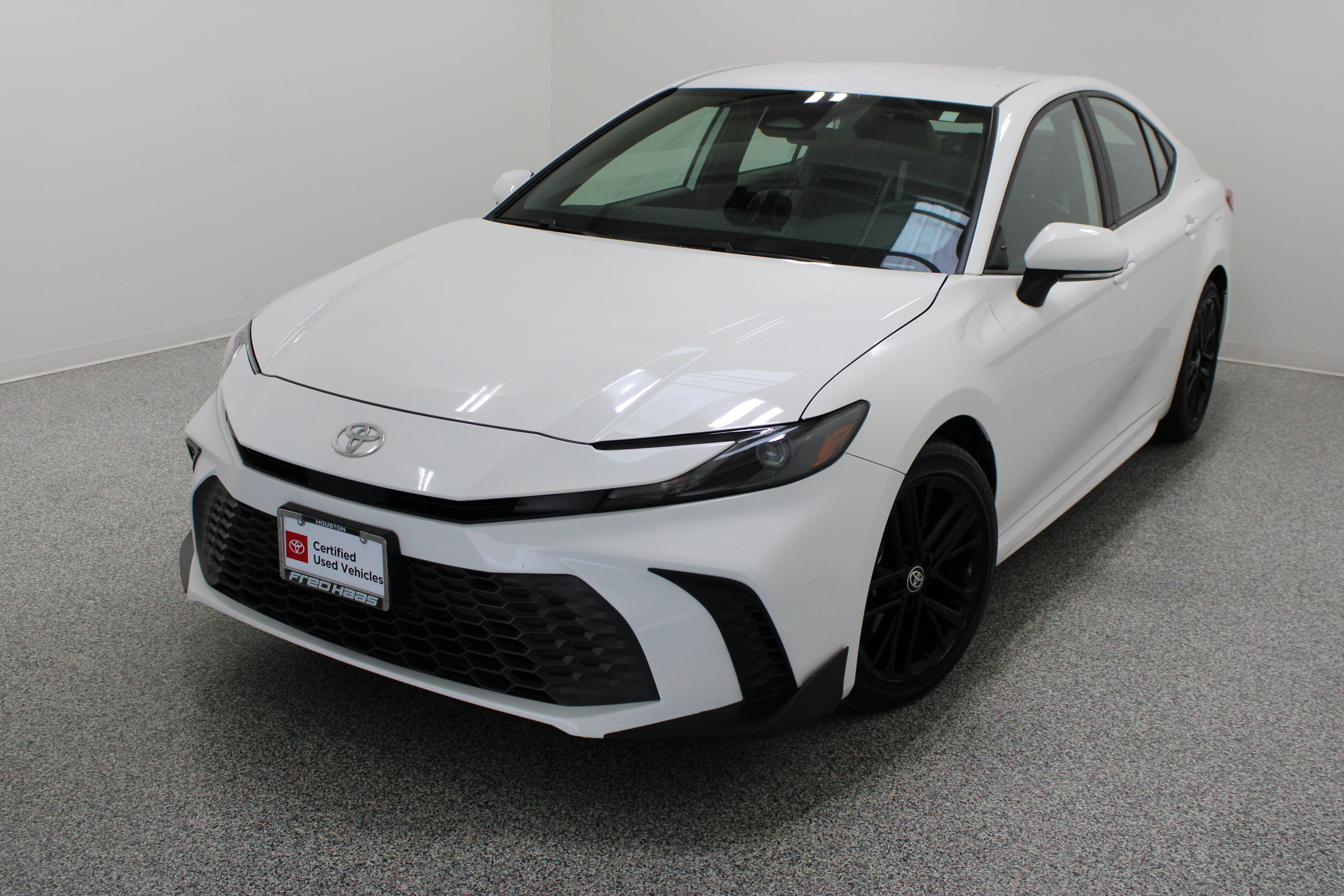 Certified 2025 Toyota Camry SE FWD image 40