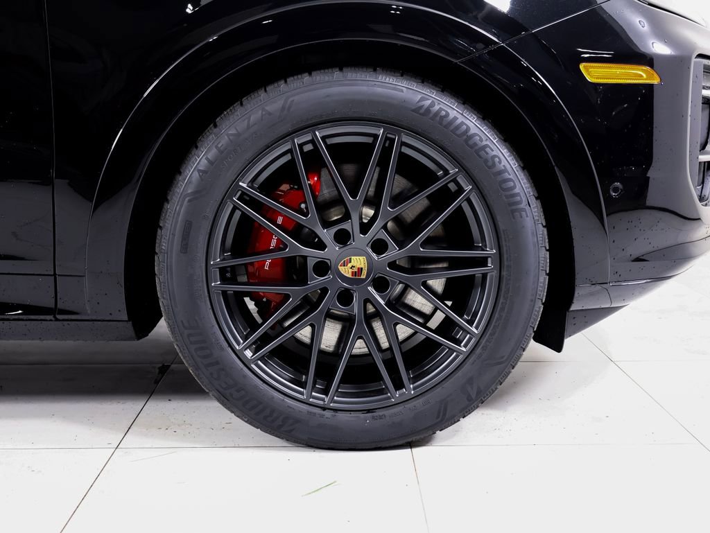 New 2026 Porsche Cayenne GTS image 29