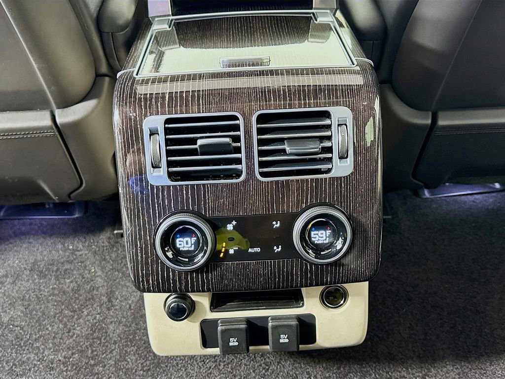 Used 2018 Land Rover Range Rover Long Wheelbase Autobiography image 33