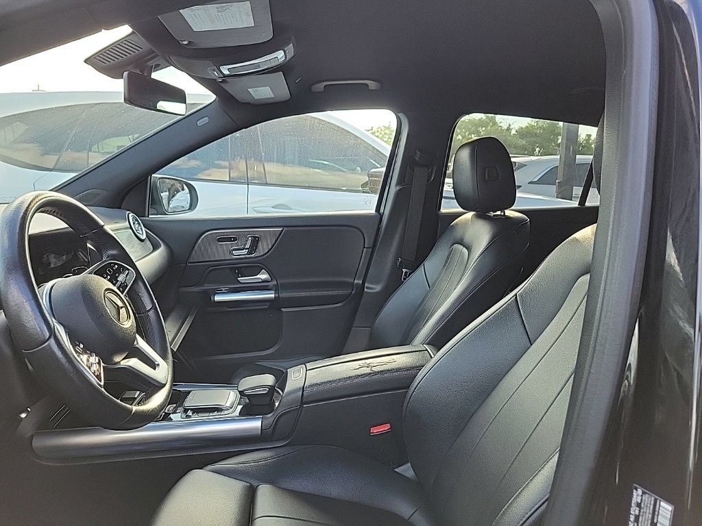 Used 2021 Mercedes-Benz GLA 250 4MATIC w/ Premium Package image 6
