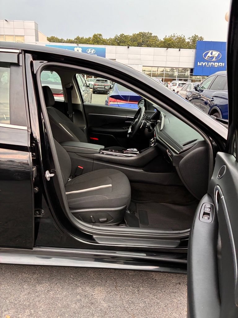 Used 2023 Hyundai Sonata SEL w/ Cargo Package FWD image 17