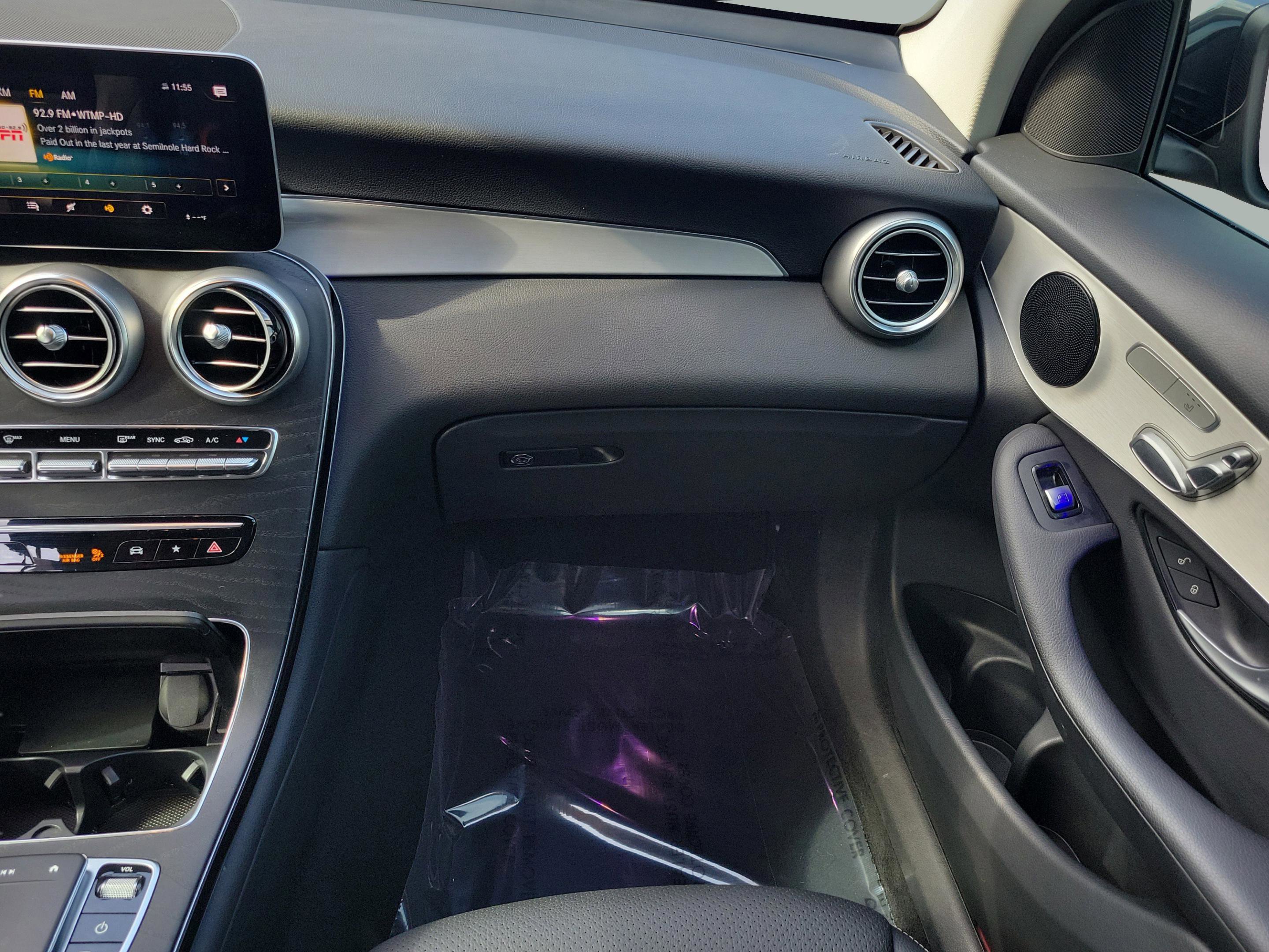 Certified 2022 Mercedes-Benz GLC 300 image 20