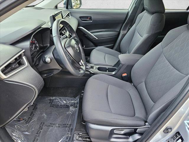 Used 2025 Toyota Corolla Cross LE image 15