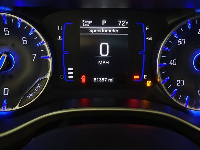 Used 2023 Chrysler Voyager LX FWD image 2