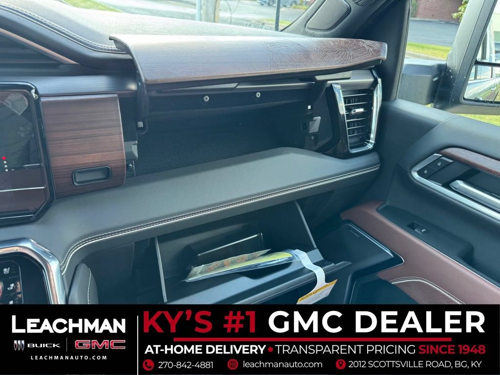 New 2026 GMC Sierra 2500 Denali Ultimate w/ LPO, Black Badging Package AWD/4WD image 25