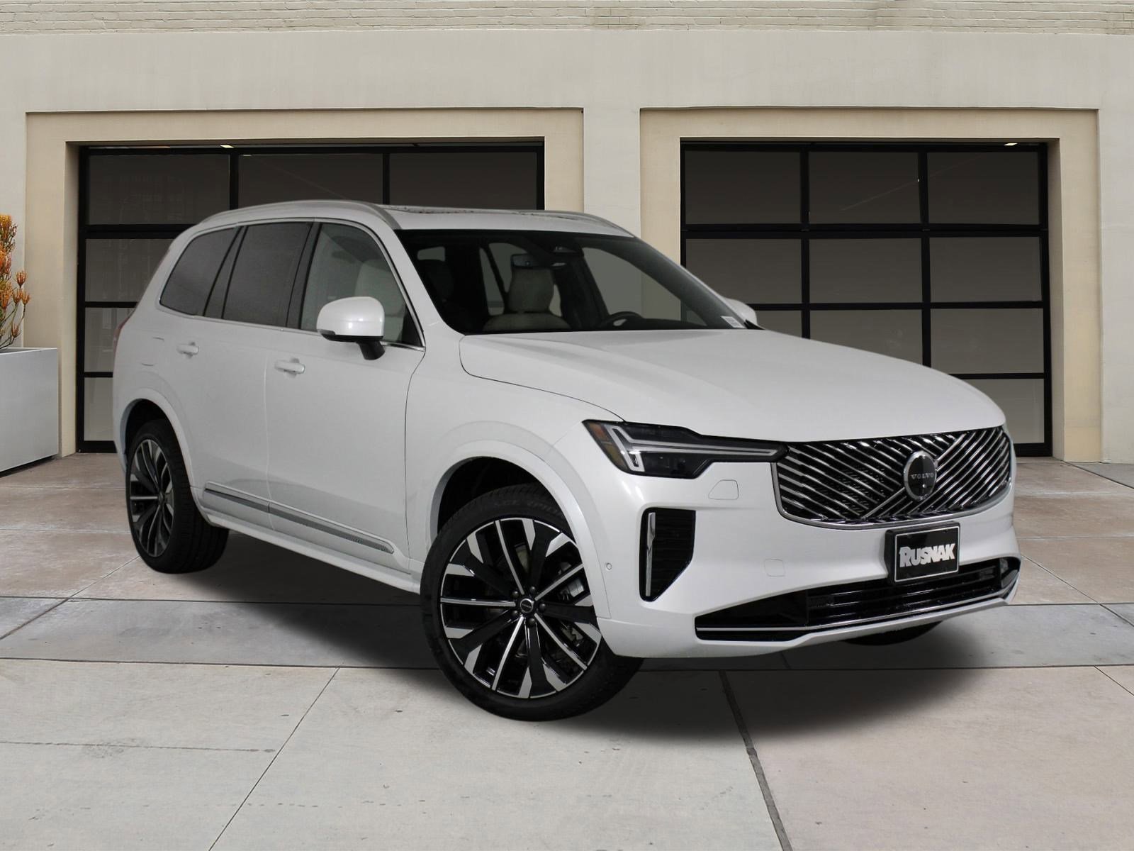 New 2026 Volvo XC90 B6 Plus w/ Protection Package Premier image 19