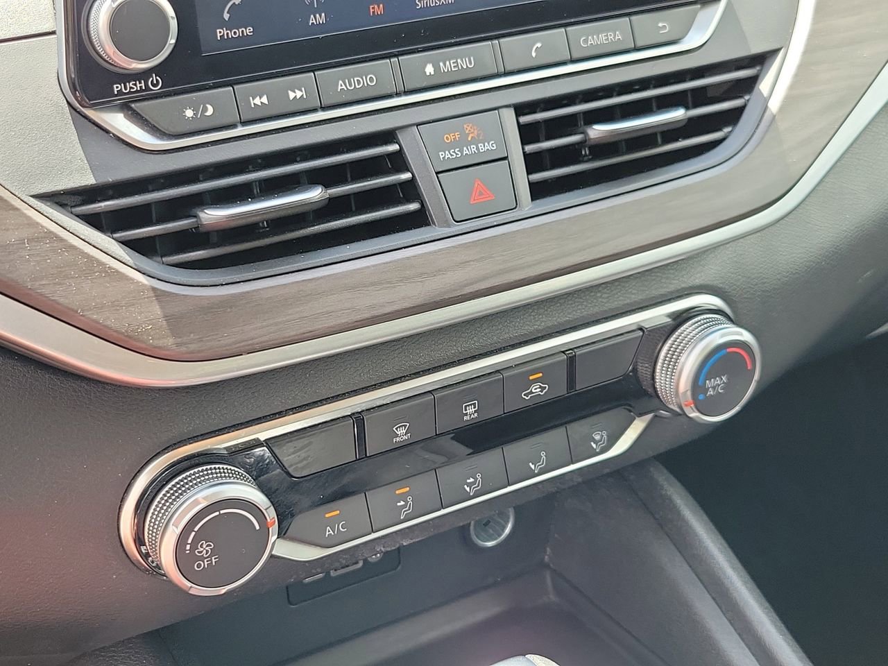 Used 2025 Nissan Altima 2.5 SV image 25