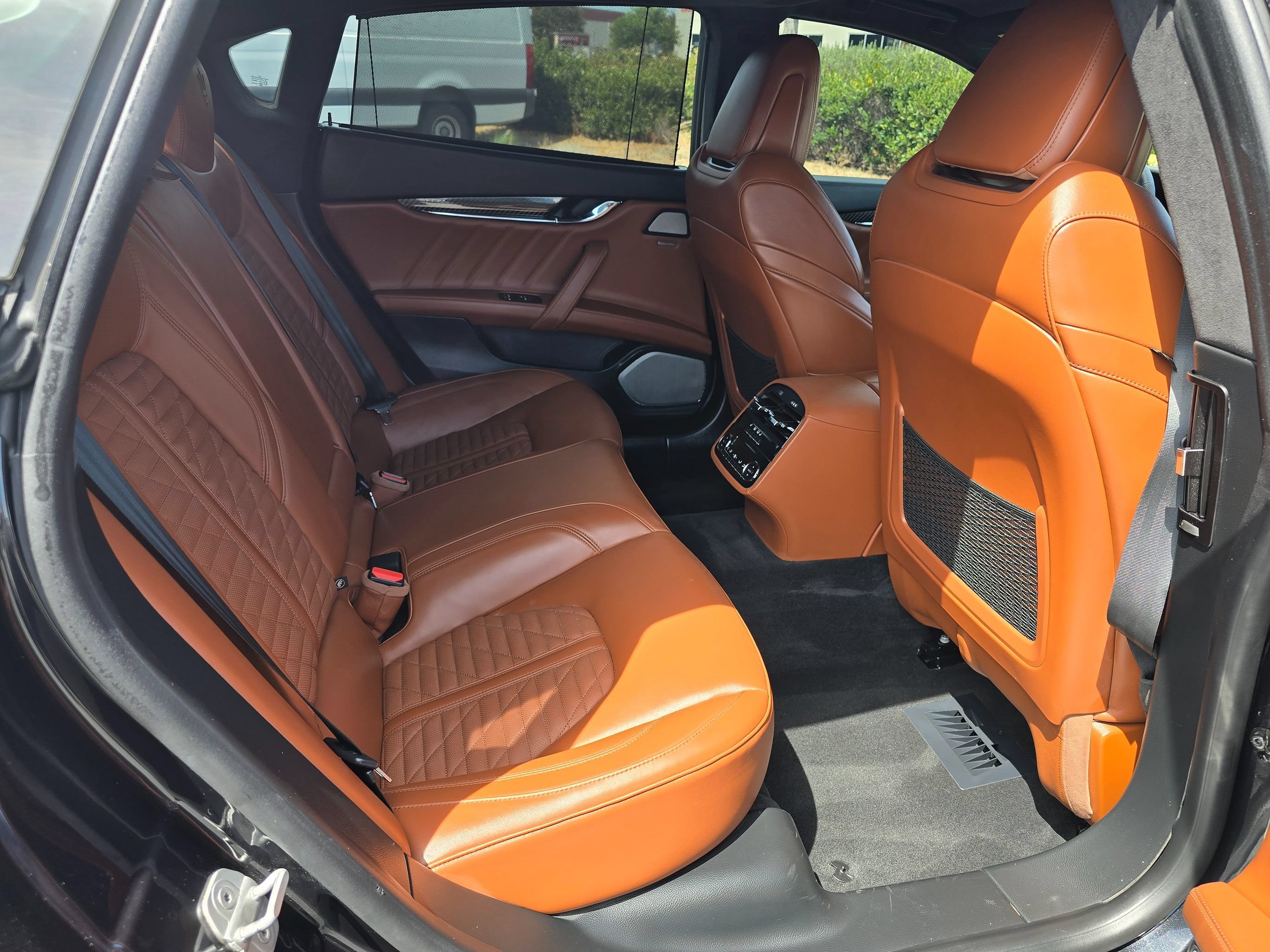 Used 2023 Maserati Quattroporte Trofeo RWD image 42
