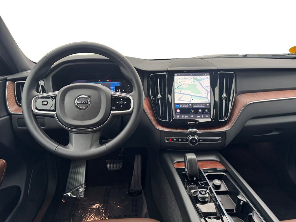Certified 2023 Volvo XC60 B5 Plus w/ Climate Package image 24