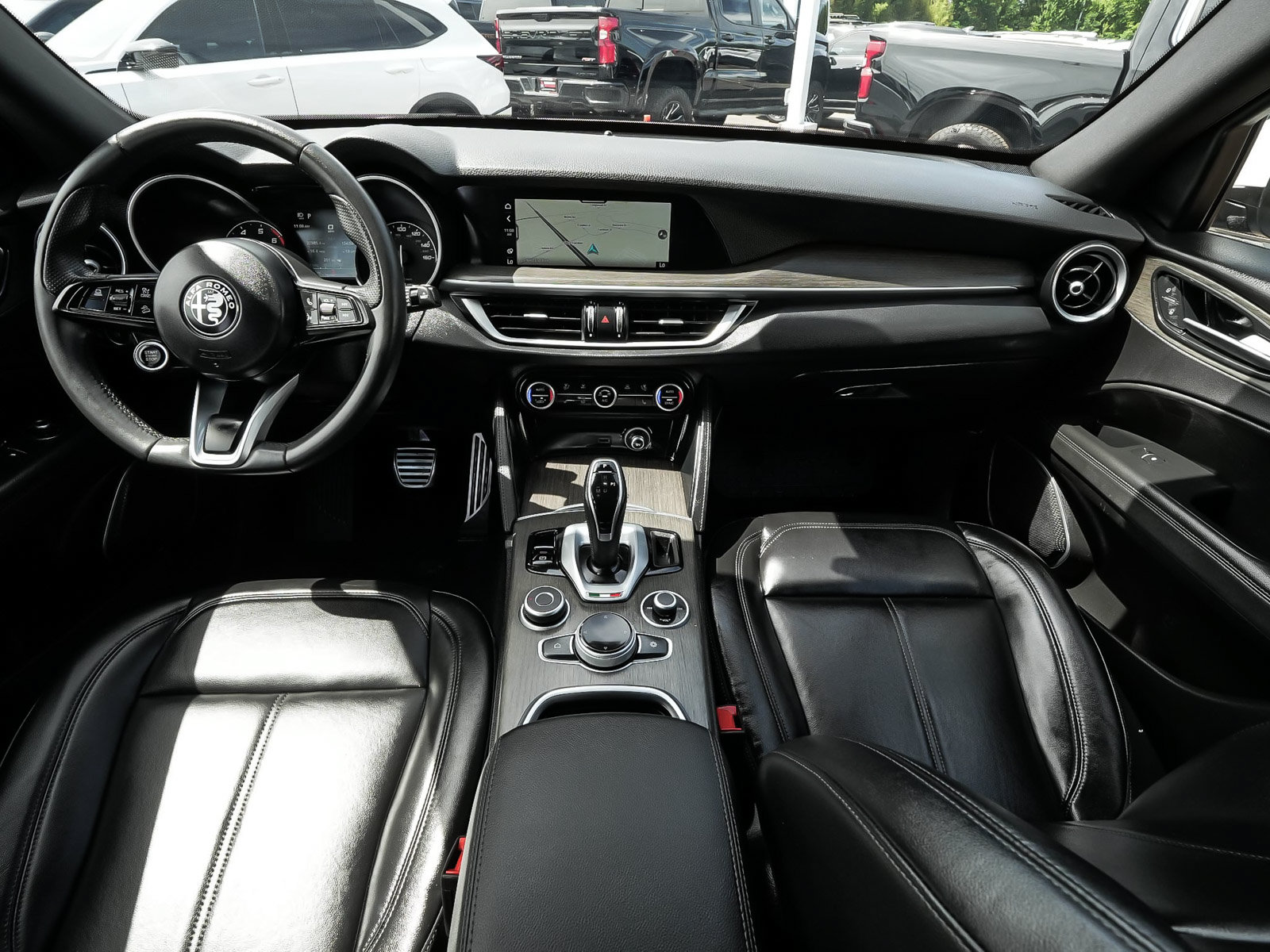 Used 2023 Alfa Romeo Stelvio Ti AWD/4WD image 37