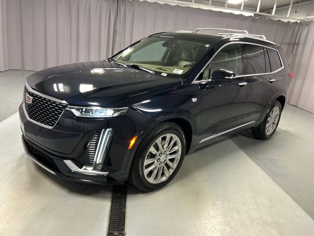 Used 2021 Cadillac XT6 Premium Luxury w/ Platinum Package image 3