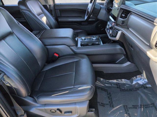 Used 2024 Ford Expedition Max XLT image 22