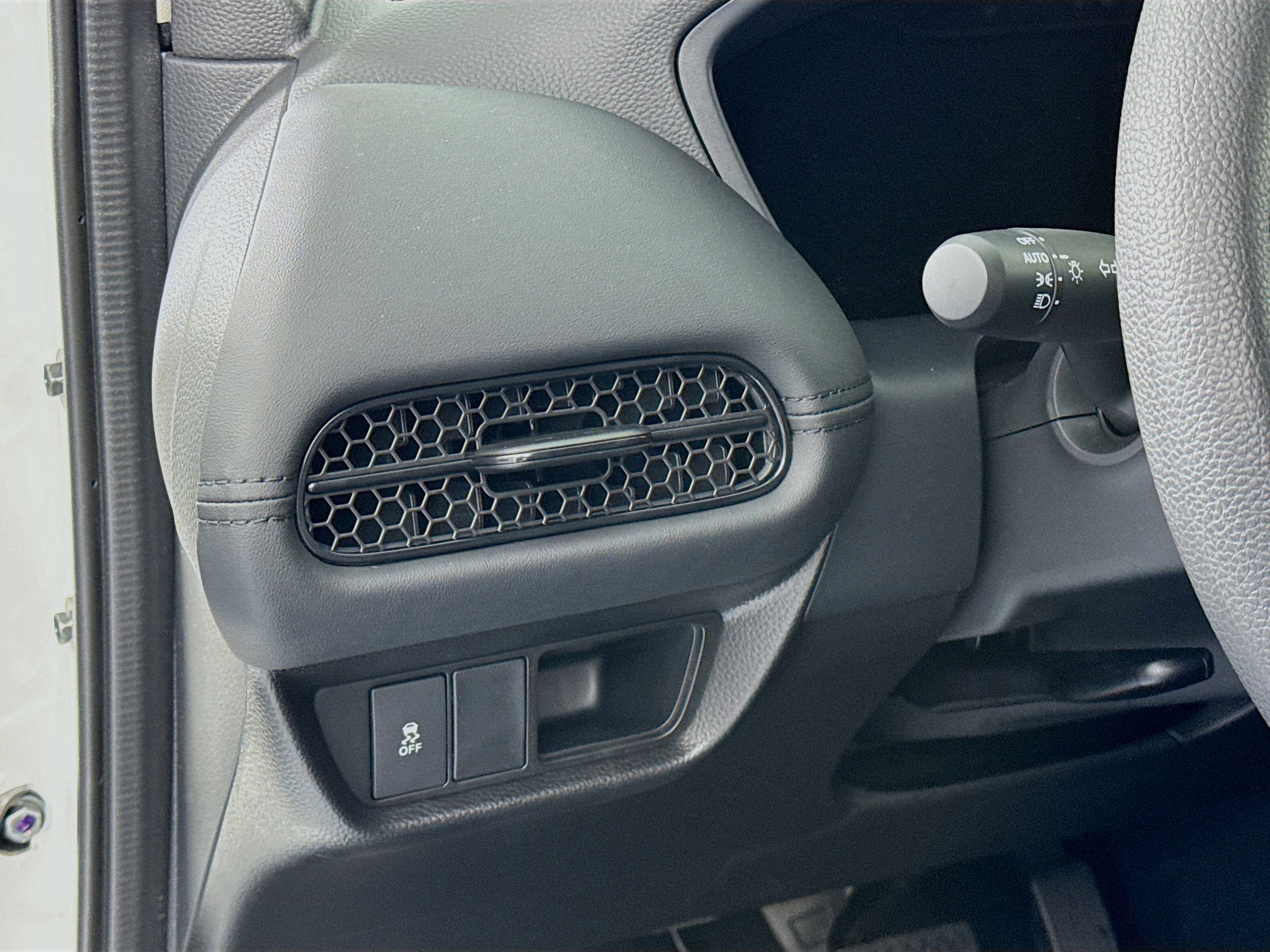 New 2026 Honda HR-V LX image 10